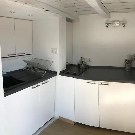 K-hotel 招待所 于伯林根