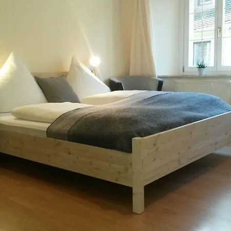 K-hotel 招待所 于伯林根